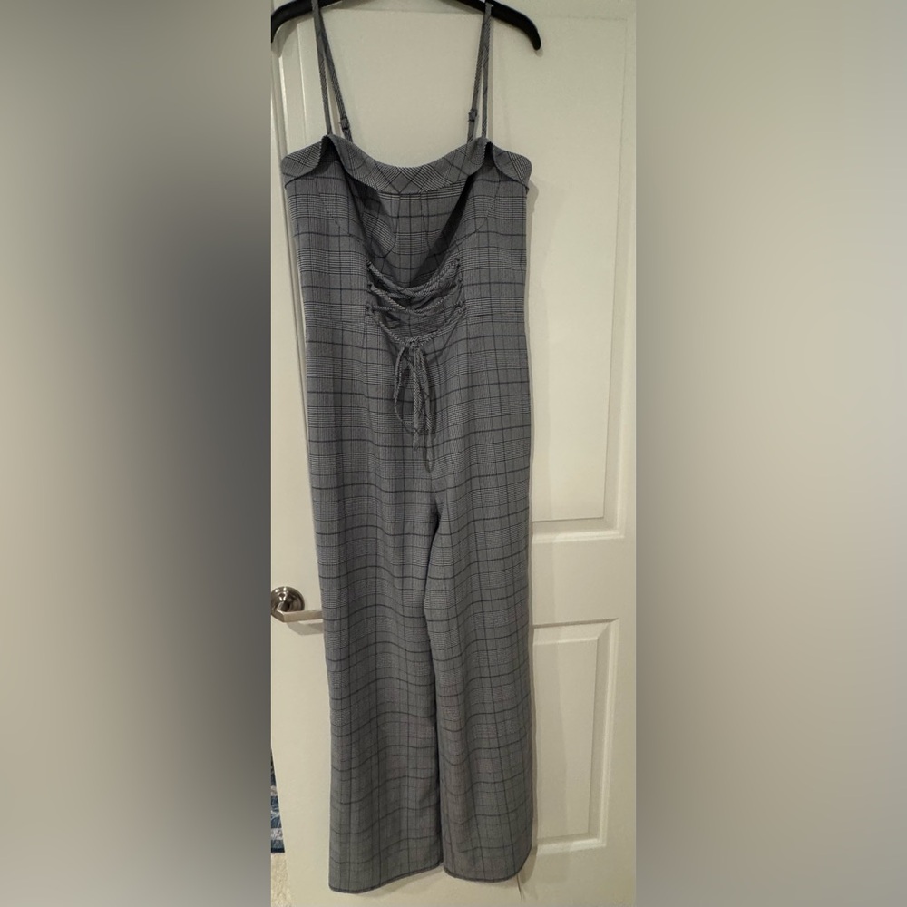 Reformation Cameran Jumpsuit - 12 - Picture 4 of 8